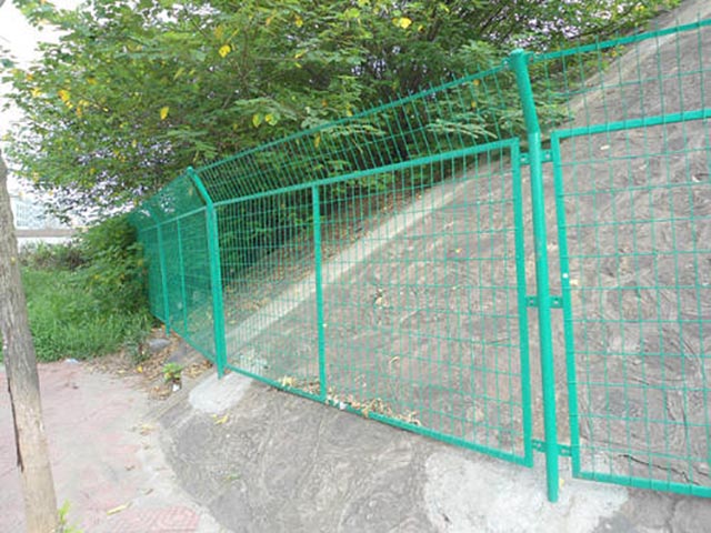 圈山护栏网 圈山护栏网